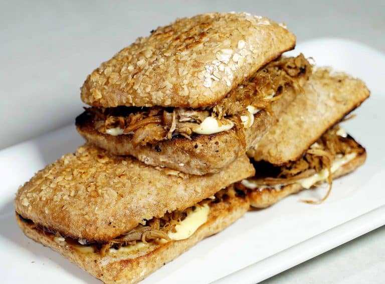 pulled pork sandwiches