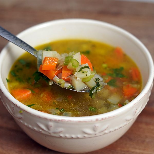 15 Minute Veggie Soup, Quarantine Cooking | #StayHome #WithMe
